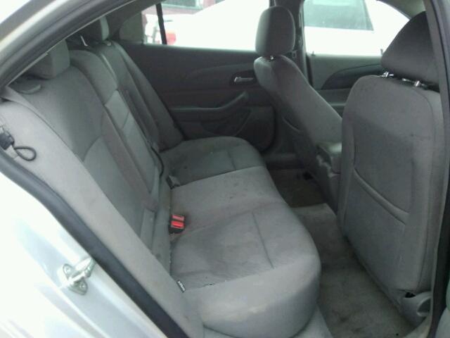 1G11A5SA1DF243431 - 2013 CHEVROLET MALIBU LS 银色 照片 6