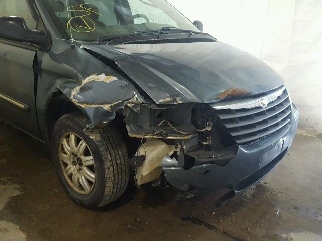 2A4GP54L16R915587 - 2006 CHRYSLER TOWN & COU GRAY photo 9