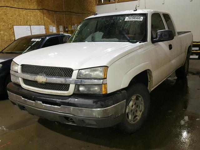 1GCEK19TX4E238837 - 2004 CHEVROLET SILVERADO WHITE photo 2