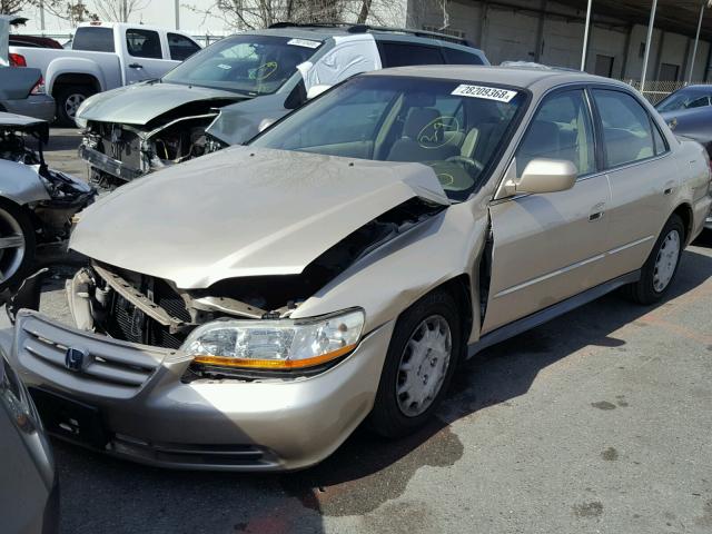 JHMCG66542C013977 - 2002 HONDA ACCORD LX GOLD photo 2