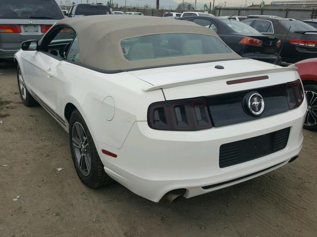 1ZVBP8EM1D5202706 - 2013 FORD MUSTANG WHITE photo 3