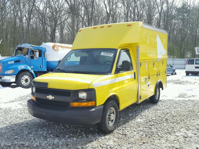 1GBHG31C181101535 - 2008 CHEVROLET EXPRESS G3 YELLOW photo 9