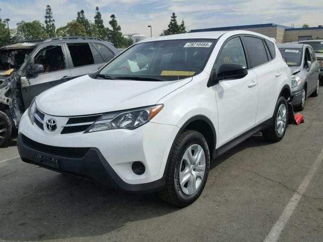 2T3ZFREV2FW169116 - 2015 TOYOTA RAV4 LE WHITE photo 2