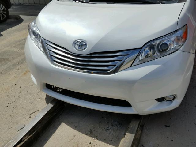 5TDYK3DC8FS527972 - 2015 TOYOTA SIENNA XLE WHITE photo 9