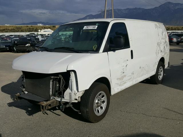 1GCSGAFX2C1188419 - 2012 CHEVROLET EXPRESS G1 WHITE photo 2