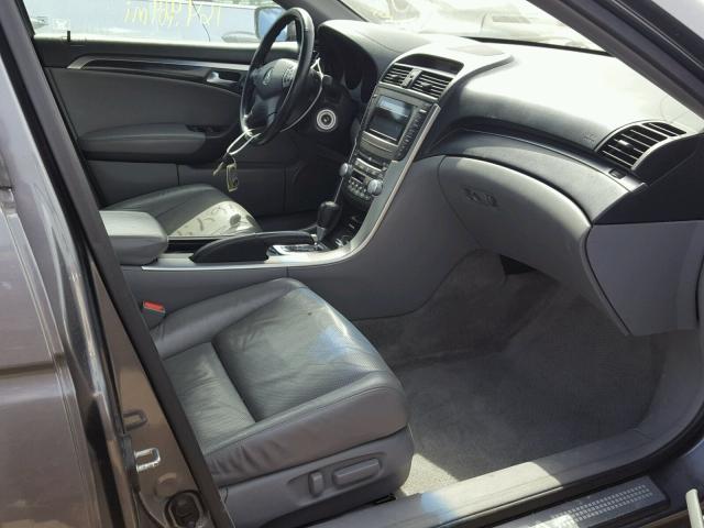 19UUA66295A077768 - 2005 ACURA TL SILVER photo 5