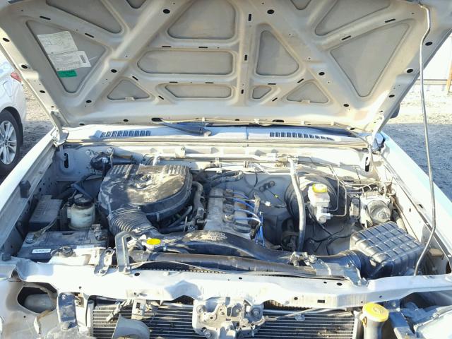 1N6DD26T24C419746 - 2004 NISSAN FRONTIER K SILVER photo 7