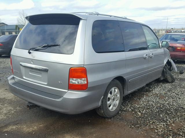 KNDUP131946584361 - 2004 KIA SEDONA EX SILVER photo 4