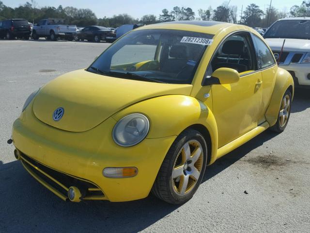 3VWCD21C72M453101 - 2002 VOLKSWAGEN NEW BEETLE YELLOW photo 2