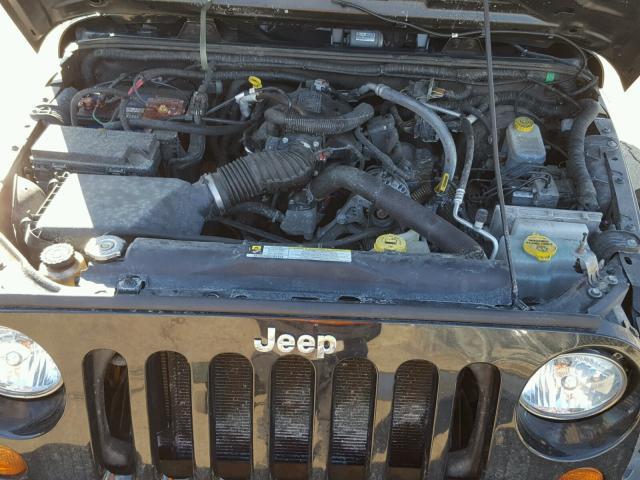 1J4BA3H12AL105749 - 2010 JEEP WRANGLER U BLACK photo 7