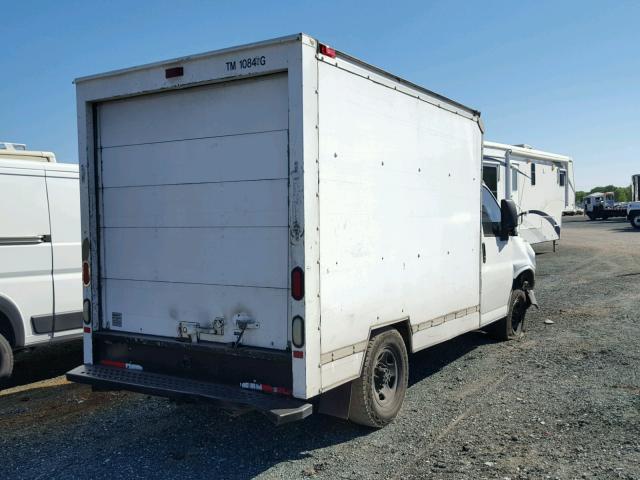 1GDGG31V131904679 - 2003 GMC SAVANA CUT WHITE photo 4