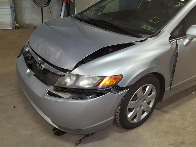 2HGFA16568H301929 - 2008 HONDA CIVIC LX SILVER photo 9