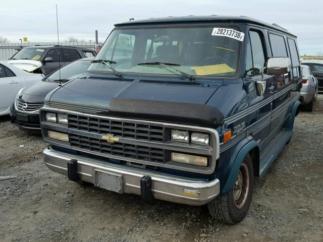 1GBEG25KXSF106659 - 1995 CHEVROLET G20 GREEN photo 2