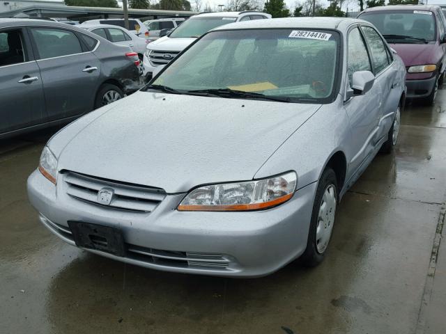 JHMCG56452C000401 - 2002 HONDA ACCORD LX SILVER photo 2