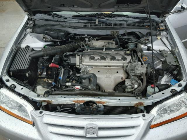 JHMCG56452C000401 - 2002 HONDA ACCORD LX SILVER photo 7