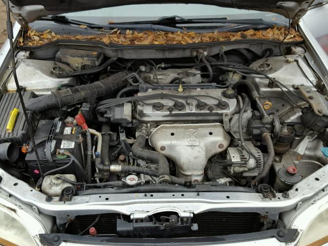 3HGCG56412G709181 - 2002 HONDA ACCORD LX SILVER photo 7