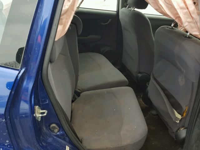 JHMGE88239C000489 - 2009 HONDA FIT BLUE photo 6