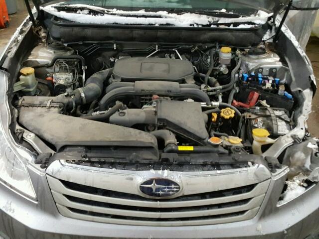 4S4BRBCC6B3370706 - 2011 SUBARU OUTBACK 2. GRAY photo 7