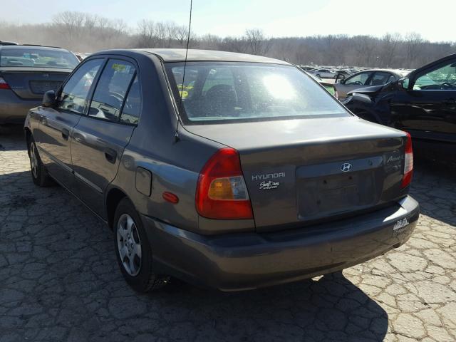 KMHCG45CX2U267642 - 2002 HYUNDAI ACCENT GL GRAY photo 3