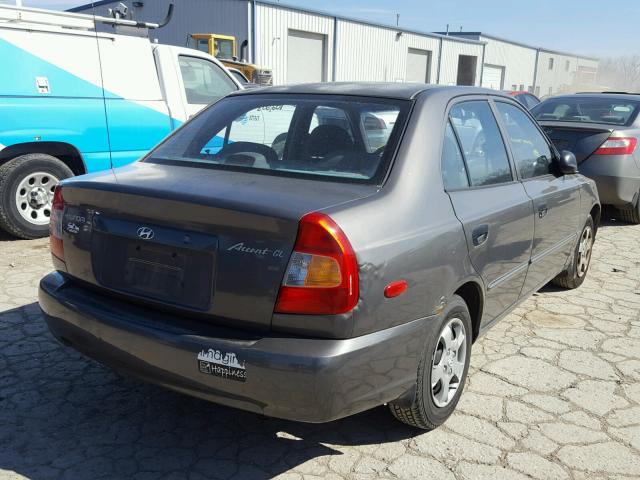 KMHCG45CX2U267642 - 2002 HYUNDAI ACCENT GL GRAY photo 4