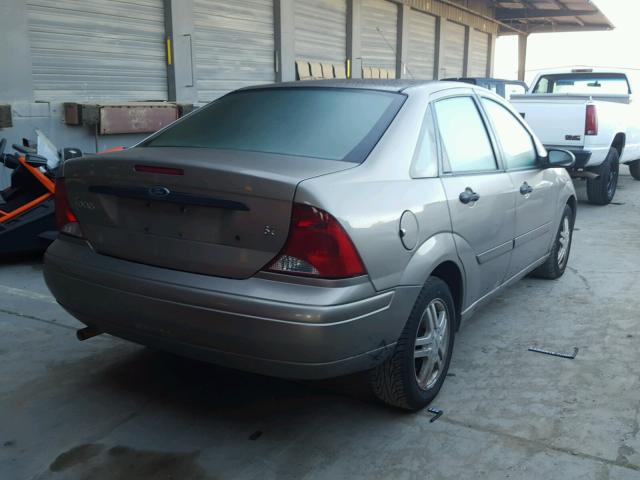 1FAFP34Z74W156870 - 2004 FORD FOCUS SE C GRAY photo 4