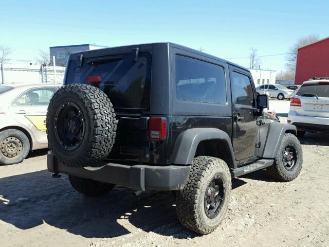 1C4AJWAG4HL551168 - 2017 JEEP WRANGLER S შავი ფოტო 4