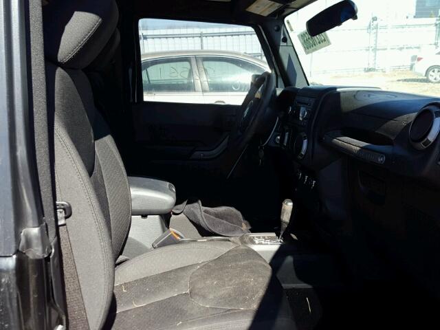 1C4AJWAG4HL551168 - 2017 JEEP WRANGLER S შავი ფოტო 5