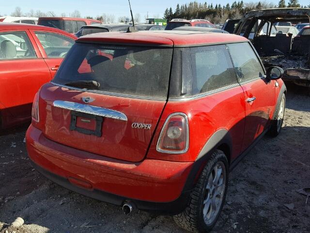 WMWMF3C51ATZ23111 - 2010 MINI COOPER RED photo 4