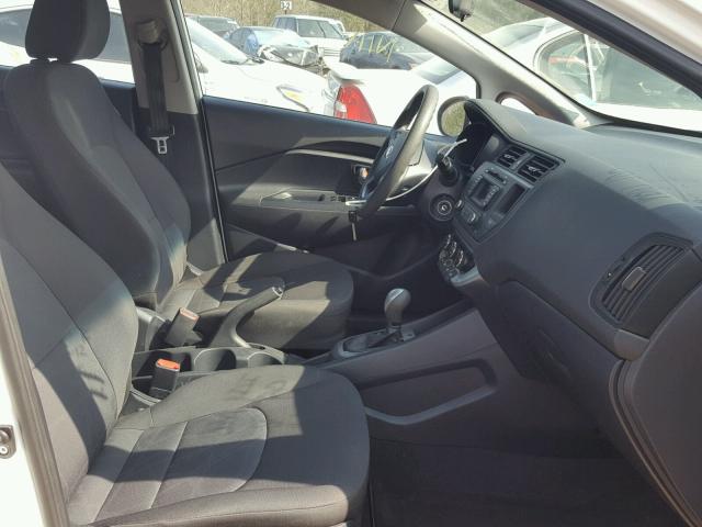 KNADM4A34F6504463 - 2015 KIA RIO LX Սպիտակ լուսանկար 5