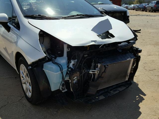 KNADM4A34F6504463 - 2015 KIA RIO LX Սպիտակ լուսանկար 9