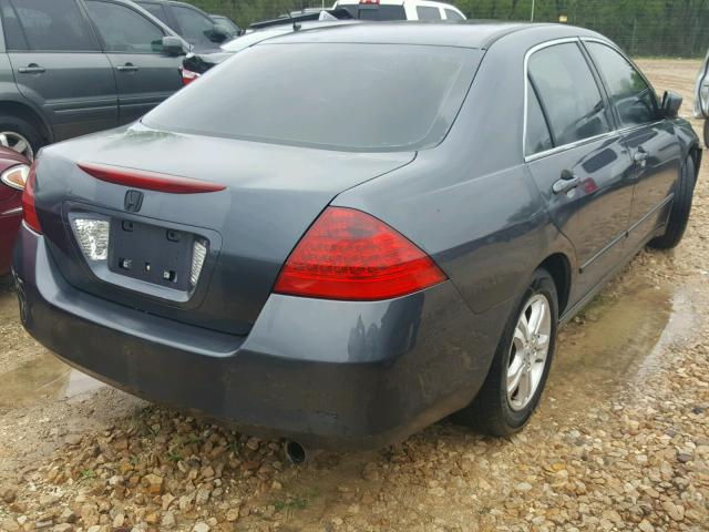 1HGCM56366A160517 - 2006 HONDA ACCORD SE GRAY photo 4