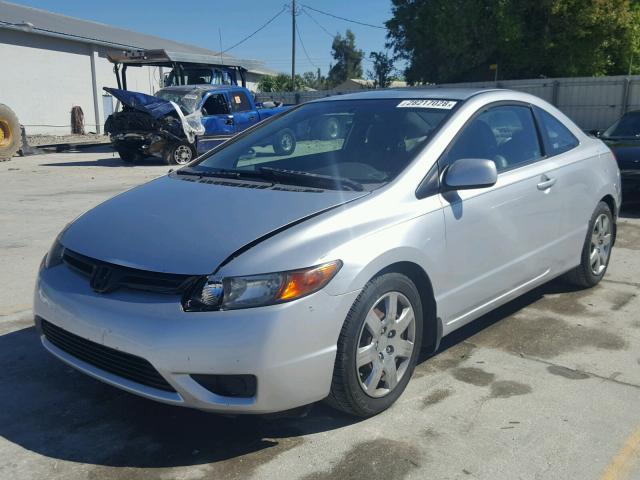 2HGFG12658H539171 - 2008 HONDA CIVIC LX SILVER photo 2