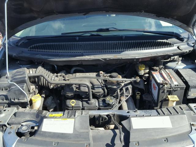 2C4GP54L45R206611 - 2005 CHRYSLER TOWN & COU BLUE photo 7