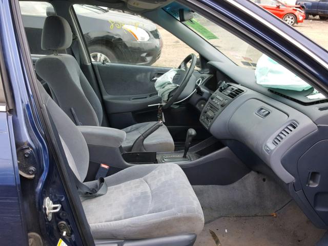 1HGCG56671A007123 - 2001 HONDA ACCORD EX BLUE photo 5