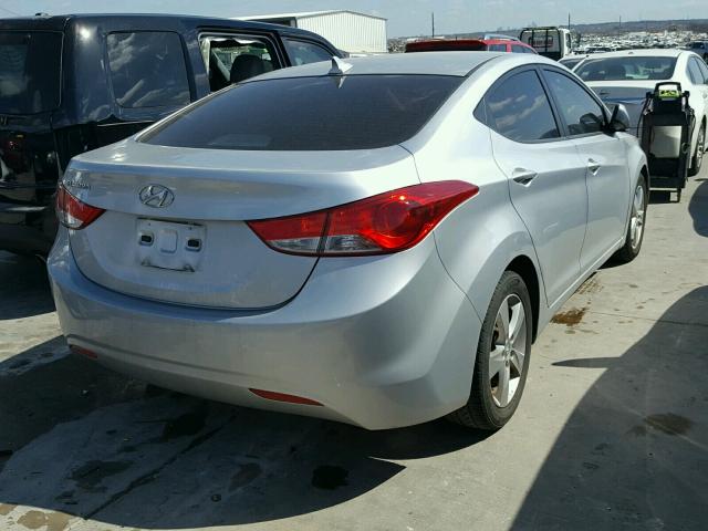 5NPDH4AE9DH289755 - 2013 HYUNDAI ELANTRA GL GRAY photo 4