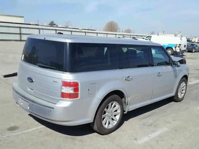 2FMGK5CC7BBD25737 - 2011 FORD FLEX SEL SILVER photo 4