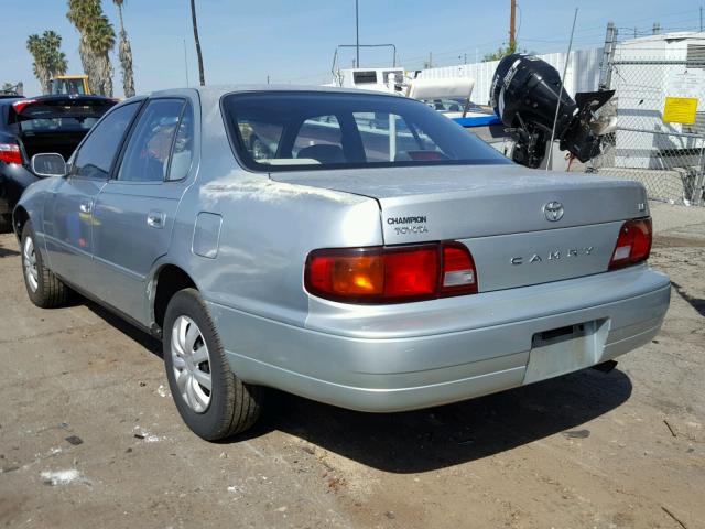 JT2SK12E0S0279172 - 1995 TOYOTA CAMRY LE SILVER photo 3