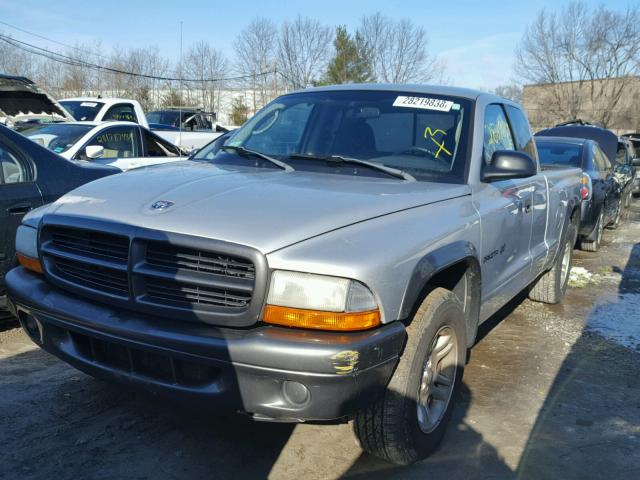 1B7GL12X02S668944 - 2002 DODGE DAKOTA BAS SILVER photo 2