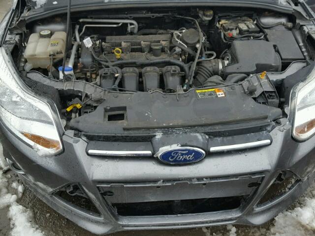 1FAHP3K29CL110889 - 2012 FORD FOCUS SE GRAY photo 7