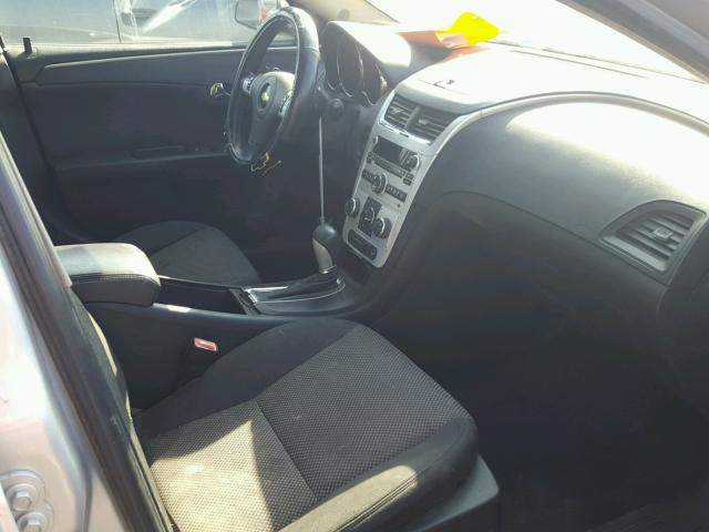 1G1ZC5E0XAF287102 - 2010 CHEVROLET MALIBU 1LT 银色 照片 5