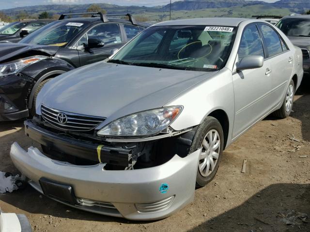 4T1BE32K46U139488 - 2006 TOYOTA CAMRY LE SILVER photo 2