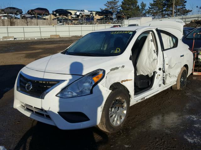 3N1CN7AP9HL860578 - 2017 NISSAN VERSA S WHITE photo 2