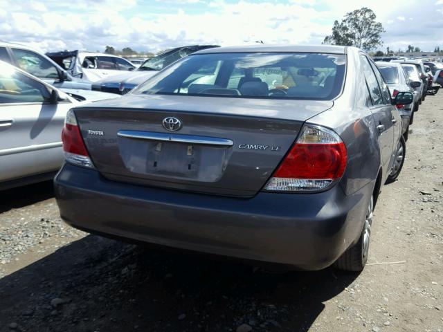 4T1BE32K05U992436 - 2005 TOYOTA CAMRY LE GRAY photo 4