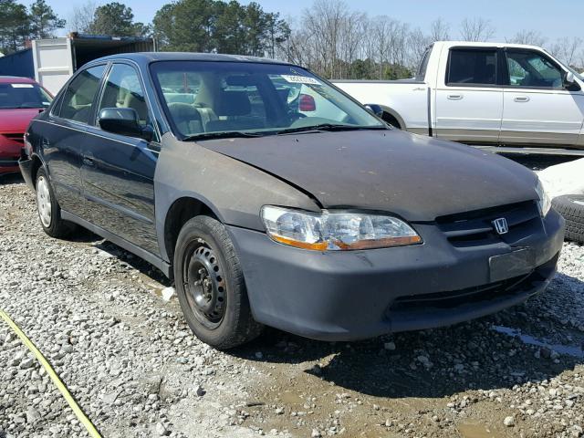 1HGCG5641XA080334 - 1999 HONDA ACCORD LX GREEN photo 1