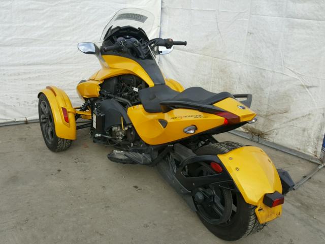 2BXNCBC14DV000714 - 2013 CAN-AM SPYDER ROA YELLOW photo 3