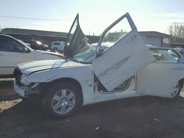 2C3KK63H36H351016 - 2006 CHRYSLER 300C WHITE photo 9