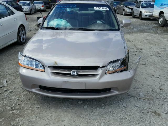 1HGCG6673XA144597 - 1999 HONDA ACCORD EX GOLD photo 9