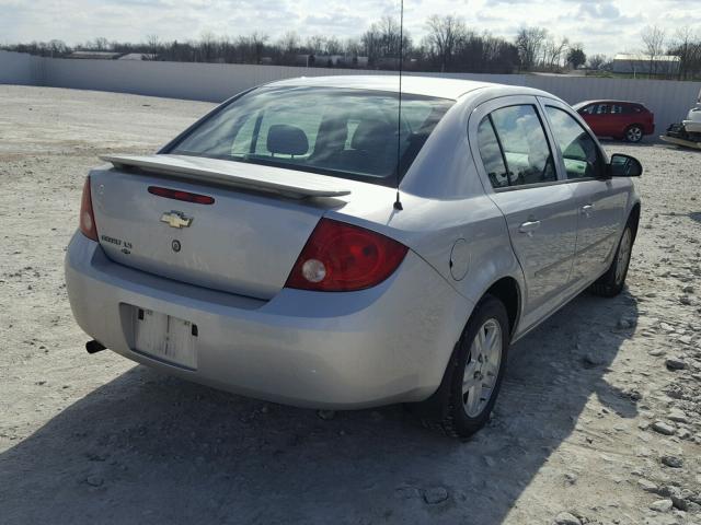 1G1AL54FX57568142 - 2005 CHEVROLET COBALT LS SILVER photo 4