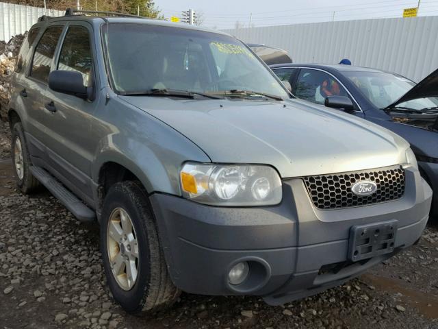 1FMYU93115KC72421 - 2005 FORD ESCAPE XLT SILVER photo 1