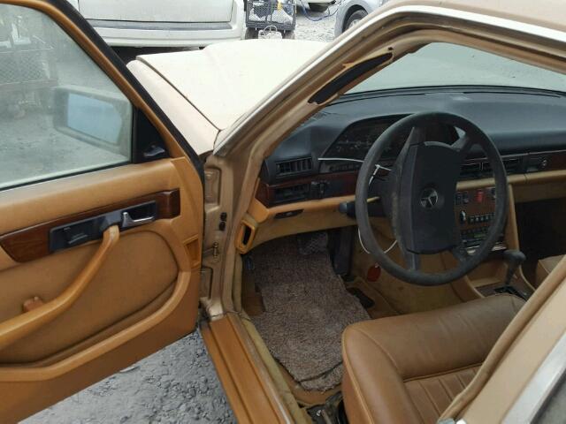 WDBCB20A5DB042443 - 1983 MERCEDES-BENZ 300 SD GOLD photo 9